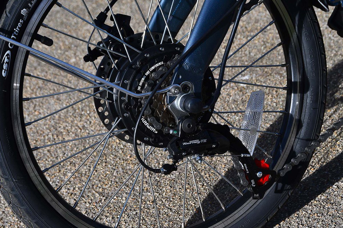 The <a href="/dawescycles/">Dawes Cycles</a> Arc II is a competent and agile folding bike with a price tag significantly lower than most rivals, but is it more appealing than the <a href="/MiRiDERuk/">MiRiDERuk</a> One and <a href="/Gocycle/">Gocycle</a> G4? 

Read our review here: bit.ly/3t0ZeaP ⚡️🚲