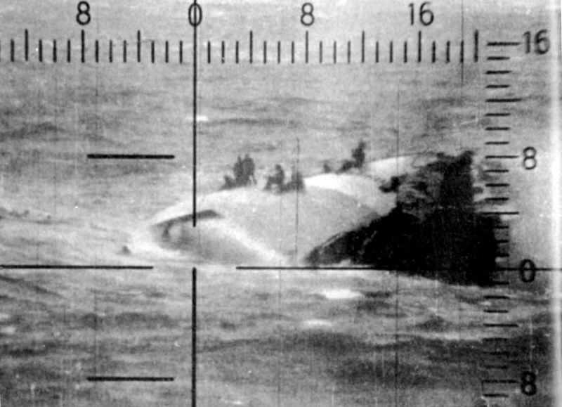 WW2Facts's tweet image. View of the sinking of G-class destroyer HMS Glowworm (H92) from the German heavy cruiser Admiral Hipper on April 8, 1940.

#History #WWII