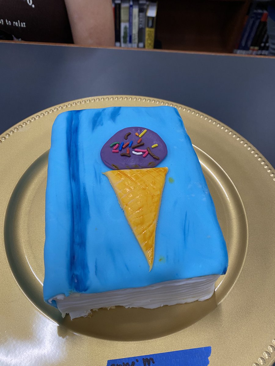 wcsNHSlibrary's tweet photo. The @wcsNHSculinary 3&amp;4 class showed off their cake decorating skills in the library today with these delightful book cakes! 1/2 #wcslibs https://t.co/r5YBrH3pWV