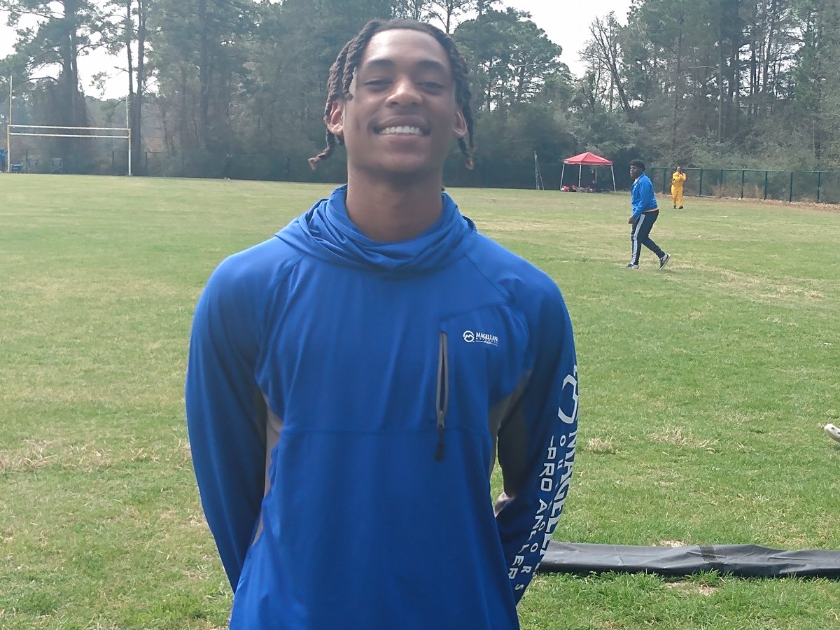 <a href="/hdrobjr/">Hollis</a> went mining for gold this morning at the Donaldson Relays in Aldine and came away with 2!!

🥇 Triple Jump 46'4"
🥇High Jump 6' 4"