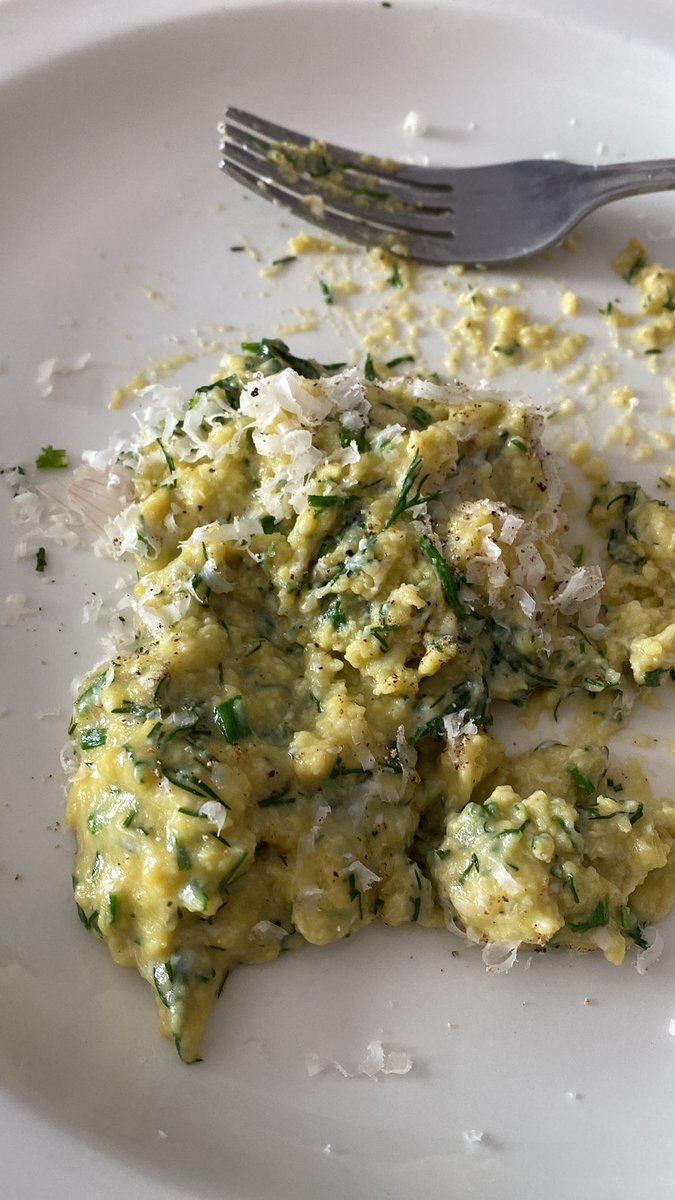closerpapi's tweet photo. @arlinmoore_ your dill eggs are officially goated. https://t.co/8FnHK1jAPR