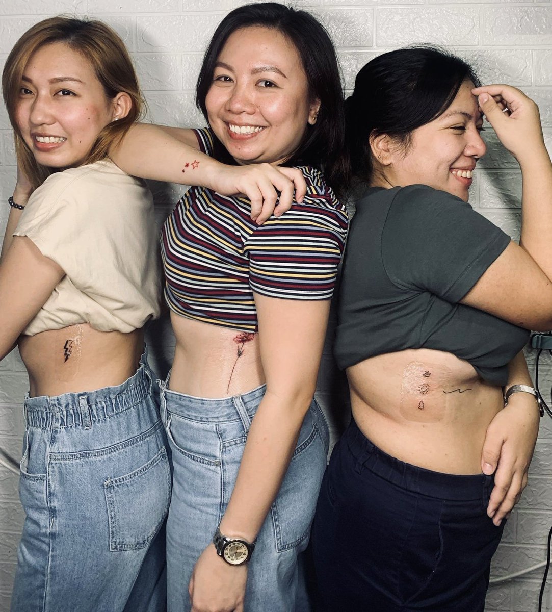 wintersha21's tweet photo. #Friendshiptattoo #friendshipgoals ❤️ https://t.co/DotiReLpv8
