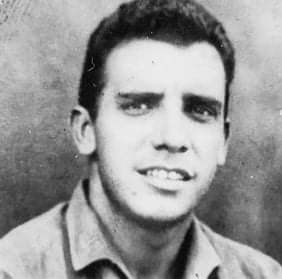 juanborrelli's tweet photo. Felicitaciones y crédito para el autor y propietario de esta linda fotografía de colección. Uno de los más grandes de todos los tiempos en la Televisión y el Cine. Hecho de madera fina. https://t.co/lkw7J4L7l2