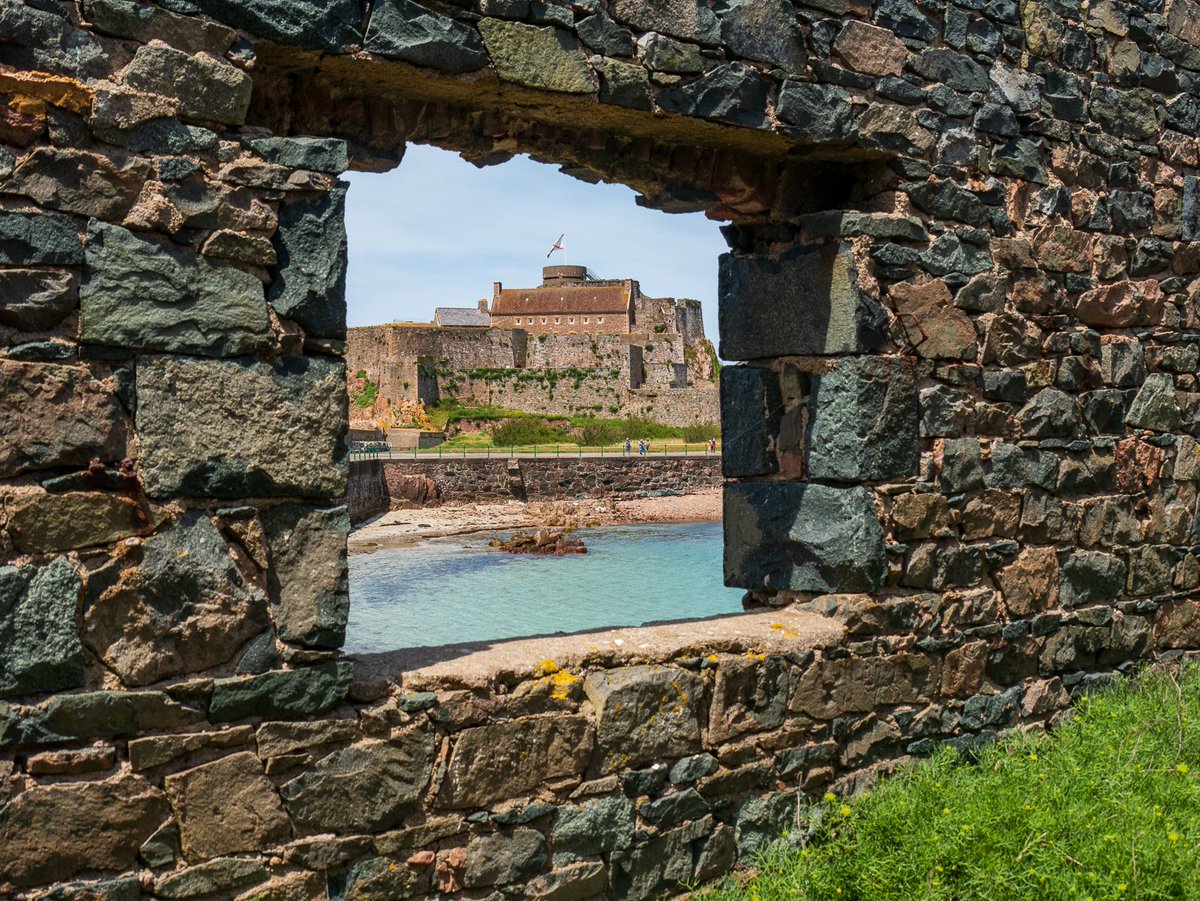 StIvesPhotoClub's tweet photo. This weeks #SIPCchallenge is Frame within a frame - Try using a window or hole in a wall to frame your image. Image by member Brian Sibley. Just for fun - no prizes, open to all, any camera or phone – Just tag us and add the Hashtag #SIPCchallenge #stivesphotoclub #frameinaframe https://t.co/BcEFAw4d4y