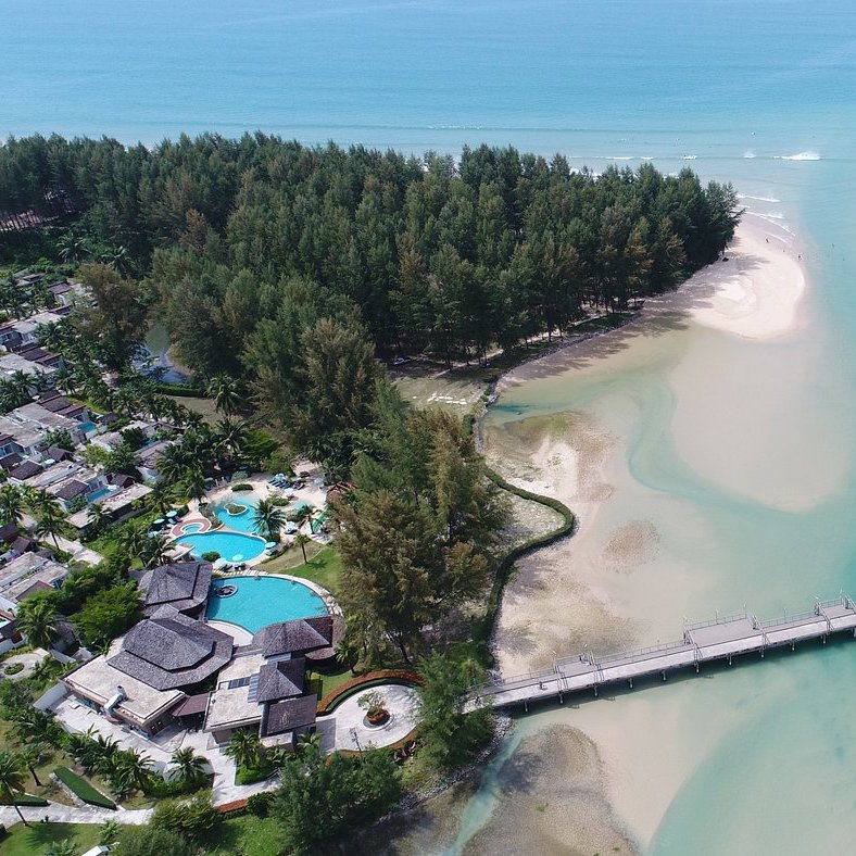 Barrhead Travel on Twitter: 𝐁𝐨𝐨𝐤 𝐭𝐡𝐢𝐬 𝐚𝐦𝐚𝐳𝐢𝐧𝐠 𝟒*  𝐓𝐡𝐚𝐢𝐥𝐚𝐧𝐝 𝐨𝐟𝐟𝐞𝐫 𝐰𝐢𝐭𝐡 𝐒𝐖𝐈𝐌-𝐔𝐏 𝐫𝐨𝐨𝐦 𝐛𝐞𝐟𝐨𝐫𝐞  𝐢𝐭 𝐬𝐞𝐥𝐥𝐬 𝐨𝐮𝐭! 🏨 4* Apsara Beachfront Resort u0026amp; Villa, Khao  Lak 📅 03 October 2022 🛏️ 10