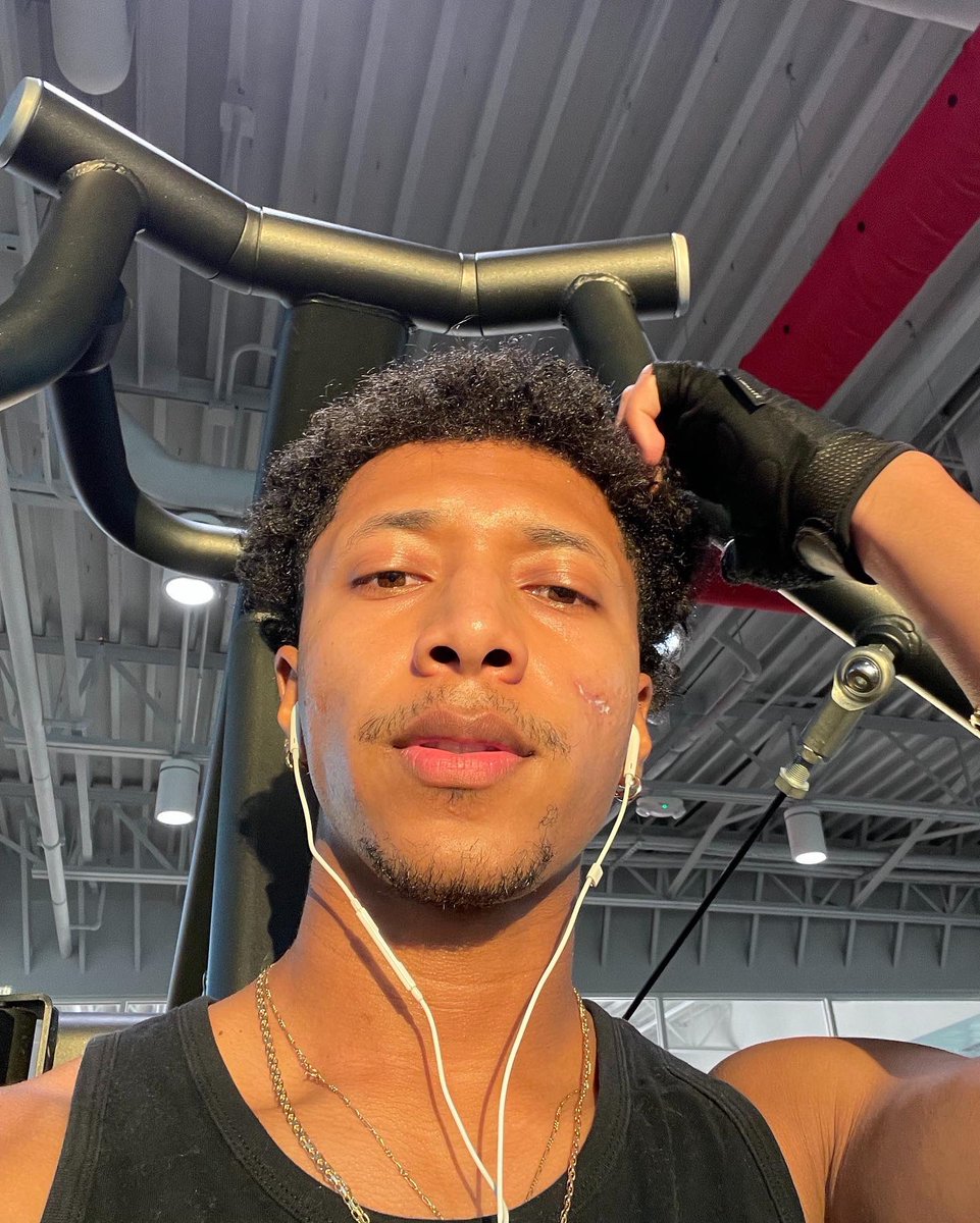 daevinreaves's tweet photo. early gym sessions 💆🏽‍♂️ >>> https://t.co/gNfY0VnjtL