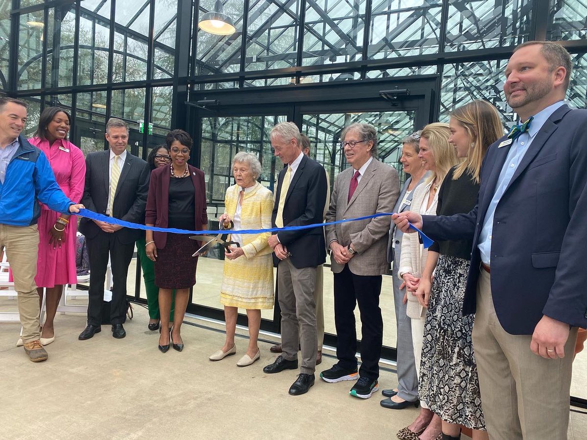 teambarron7's tweet photo. On Wednesday I attended the ribbon cutting for @HistColumbia the Boyd Foundation Horticultural Center. This is a great example of private public partnership. Thank you Boyd Foundation for their generous support. #HereToServe #PeopleFirst #BetterDaysAhead https://t.co/HFyDzywydA