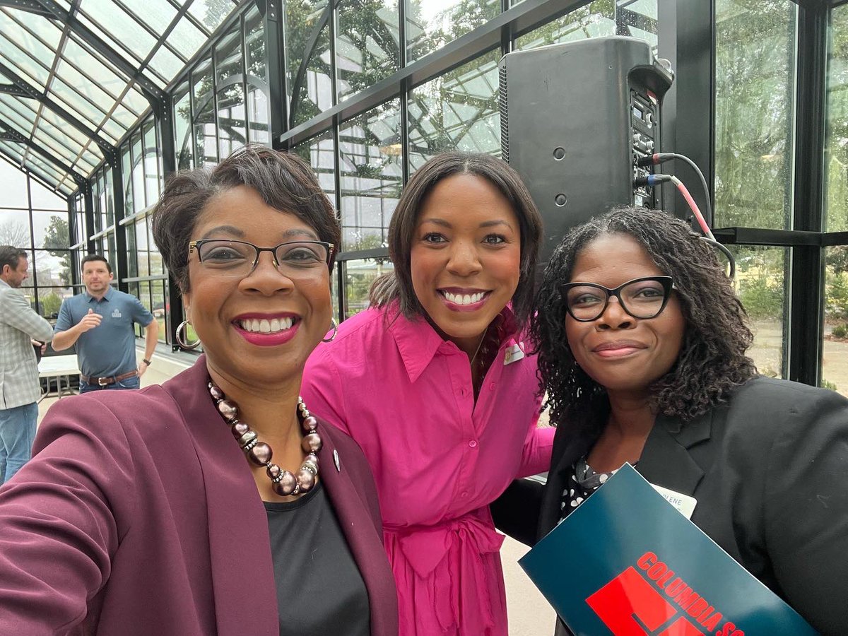 teambarron7's tweet photo. On Wednesday I attended the ribbon cutting for @HistColumbia the Boyd Foundation Horticultural Center. This is a great example of private public partnership. Thank you Boyd Foundation for their generous support. #HereToServe #PeopleFirst #BetterDaysAhead https://t.co/HFyDzywydA