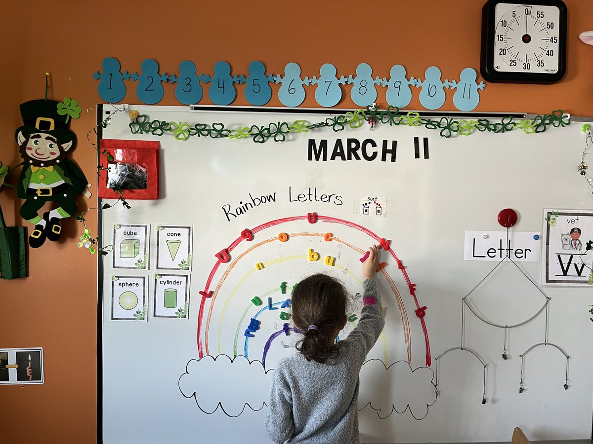 MsCrockerIRT's tweet photo. Rainbows everywhere! 🌈 Yes, we made a rainbow and they are pretty! 
#AAC #handsonlearning #walkingrainbow #experiments #kindergartenfun @HTE_K4 @RMitchell_HTE @NLESDCA https://t.co/zLe416TT8z