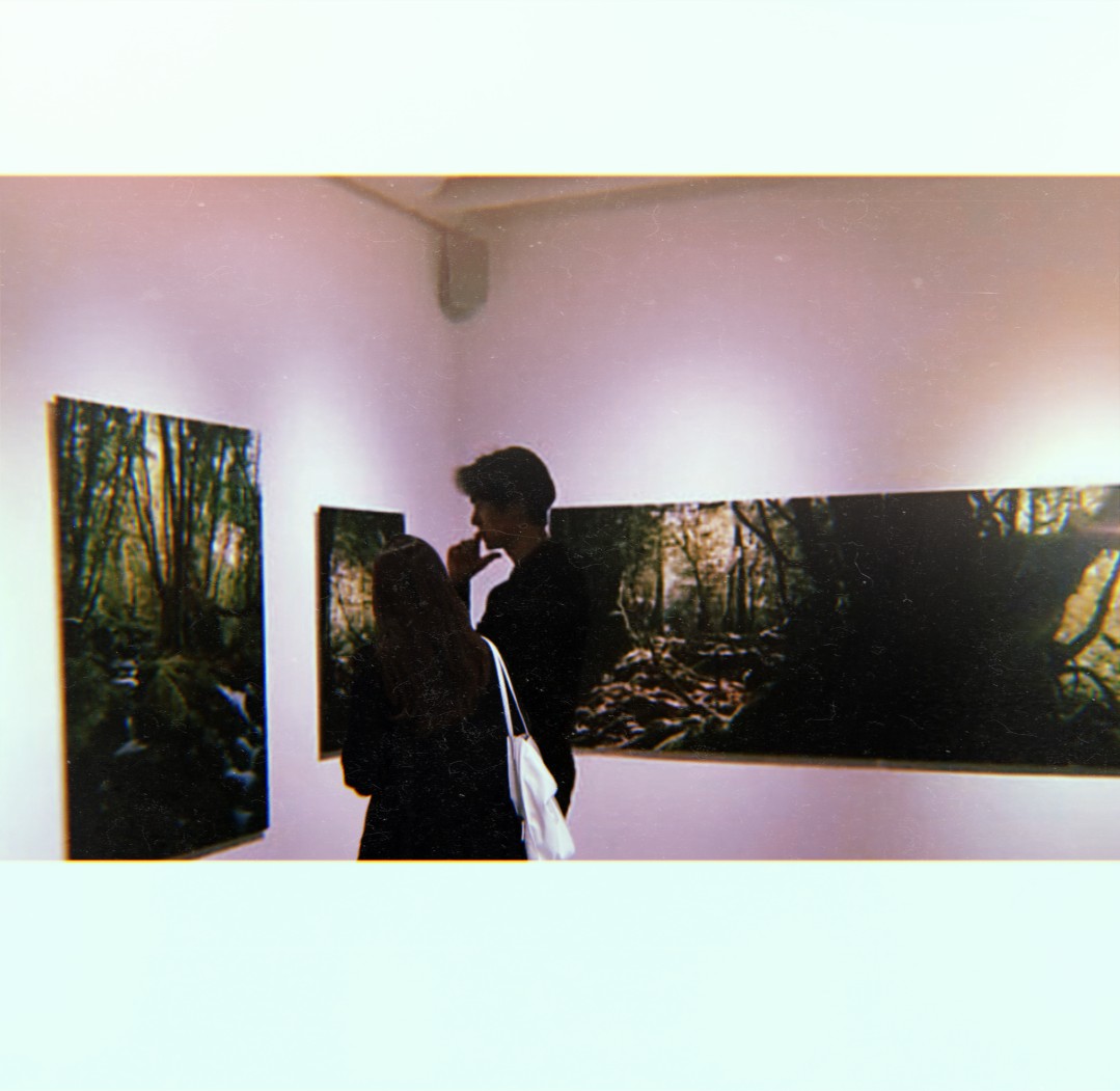 jn_HyunSeokie's tweet photo. My Museum Date 💛 https://t.co/RxBCGvtVaP
