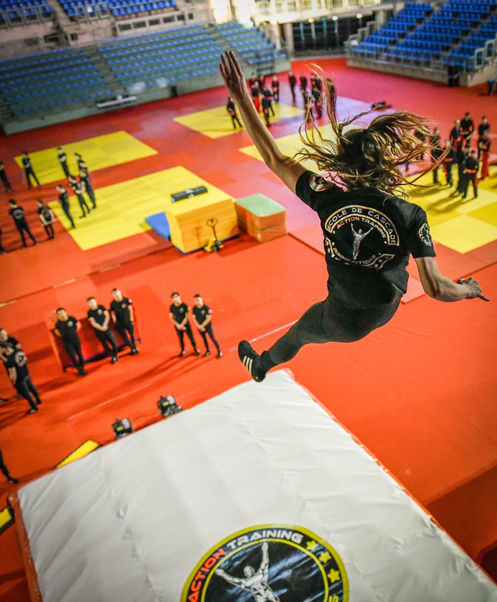 actiontrainingp's tweet photo. Photos de la session de formation de cascadeurs pour février 2022 ‼️

Chutes de hauteurs, tir avec armes à feu et travail avec pyrotechnie pour la Compagnie Préparatoire au Diplôme de Cascadeur ⚠️ 💥 

Félicitations à nos élèves qui ont tous réussi leurs évaluations 👏  ✅

#ATP https://t.co/tPRZD44fK5