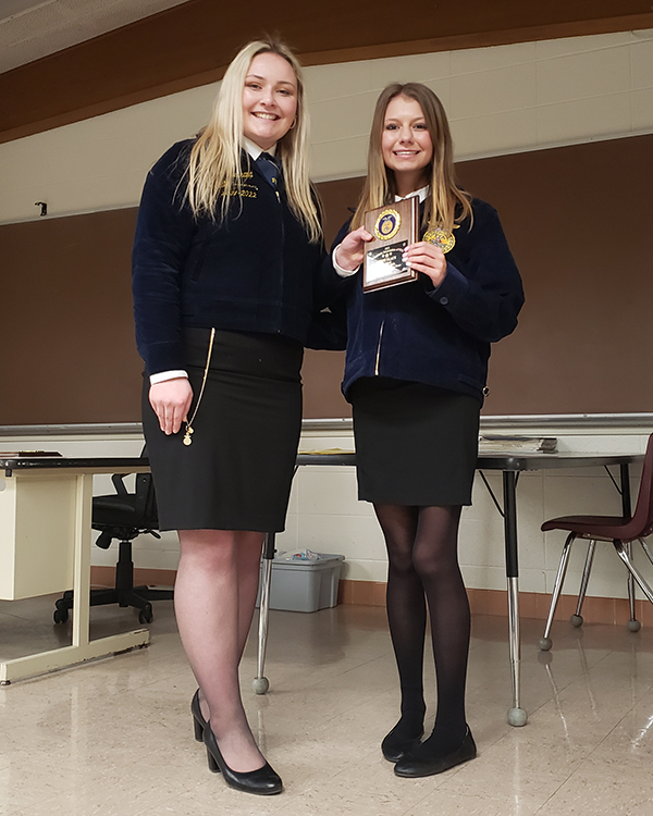 WildcatsSW's tweet photo. Madison Vosberg took 1st at the Section 4 FFA LDE (Leadership Development Event) in the Employment Skills category on Wednesday, March 9 at River Valley H.S.
The next level is at State FFA Convention in Madison during June! Way to go Madison! We are proud of you!
#SWWildcatPride https://t.co/zj4hR4yQtZ