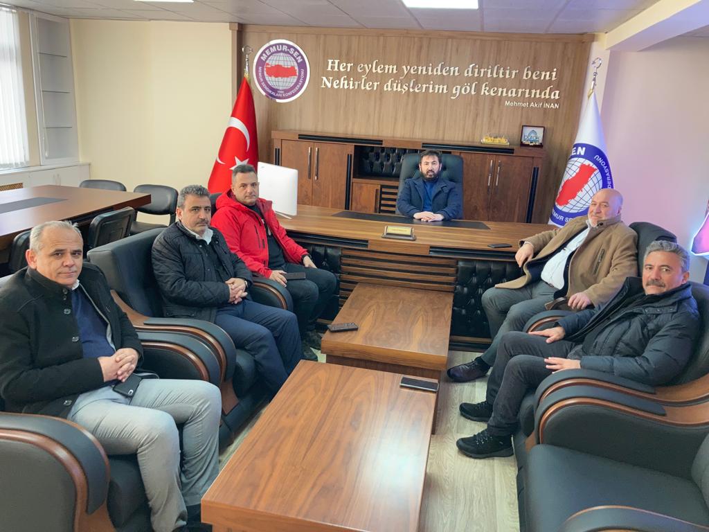 HBTONBUL's tweet photo. Enerji Bir-Sen Batı Akdeniz Şubemizle birlikte Isparta Memur-Sen İl Temsilciliğimizi ziyaret ettik. İl Başkanımız Erdal Demiralay'a misafirperverliği için teşekkür ediyorum. https://t.co/IWfNEDyl3Y