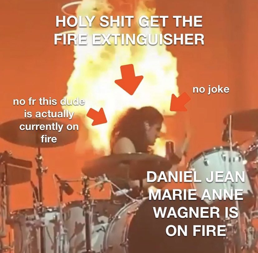 RIPLEY ! (@nervouswlts) on Twitter photo 