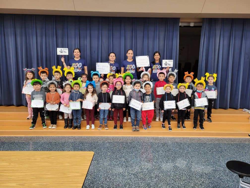 ebannahan's tweet photo. Welcome to the RES Zoo!#vocabularyparade @TISD_PreK @TISDRES https://t.co/qbRcmhpGvU