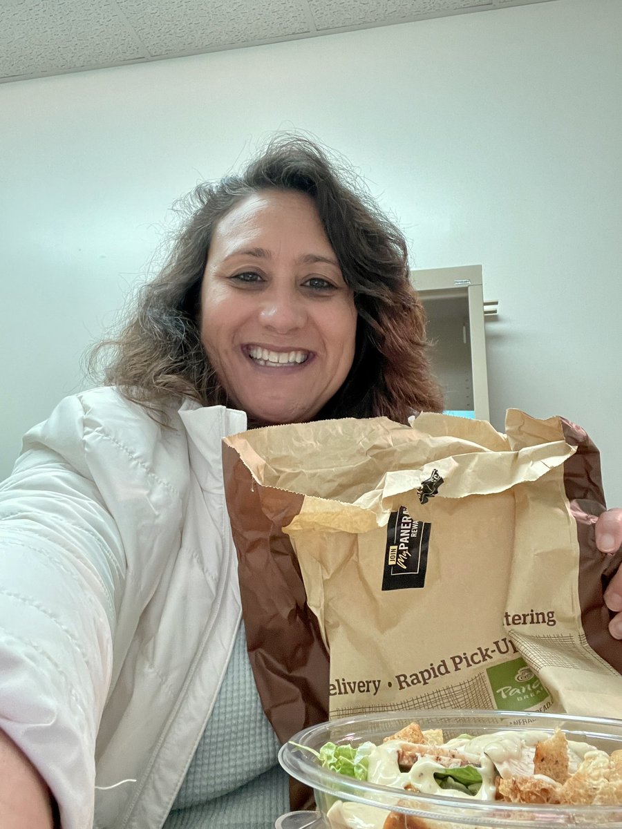 So appreciative for kind gifts #ontheHil this week 🥰 Thanks for my Amazon Gift Card @TomainoLisa <a href="/lizziefknapp/">Lizzie Knapp</a> @Erica_Buck96 and Panera Lunch 😋<a href="/MariahAWalker/">𝑫𝒓. 𝑴𝒂𝒓𝒊𝒂𝒉 𝑨. 𝑾𝒂𝒍𝒌𝒆𝒓</a> <a href="/HilburnAcademy/">Hilburn Academy PreK-8</a>