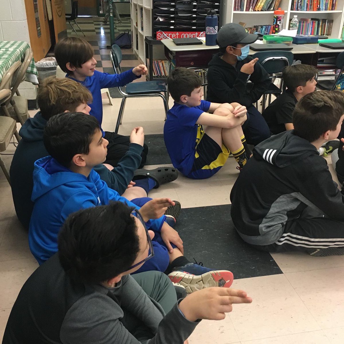 rlfreedm's tweet photo. Today the #jjsecretagents had special guest former #agent10 father to read to us for the I Care program. We read and discussed a story about a child who is hearing impaired. Then #agent3 taught us sign language. https://t.co/4oEwGnezv1