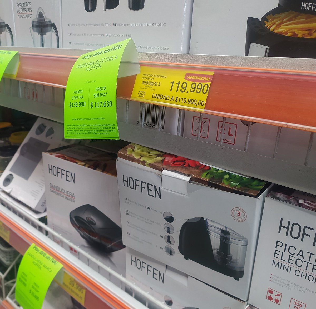 Ara ara alegría al mejor precio??   Buena estrategia.... Jajajaja juzguen ustedes, mágicamente hoy suben los precios... <a href="/sicsuper/">Superintendencia de Industria y Comercio 🇨🇴</a> <a href="/AlmacenesARA/">Almacenes ARA</a> <a href="/infopresidencia/">Presidencia Colombia 🇨🇴</a> <a href="/Bogota/">Alcaldía de Bogotá</a>