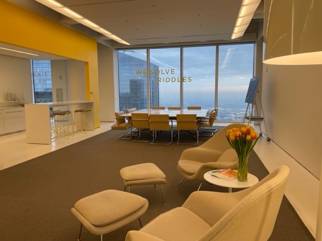 PDRcorp's tweet photo. Thank you to everyone who has helped with the Houston office cleanup, layout changes, and organization! The space at PDR Houston office feels fresh, clean, and inspiring ๐
#PDRcorp #HybridThinking #Futureofwork #Hybridworkplace #officecleanup #balance #innovation #workplace https://t.co/6vKba4Oe6v