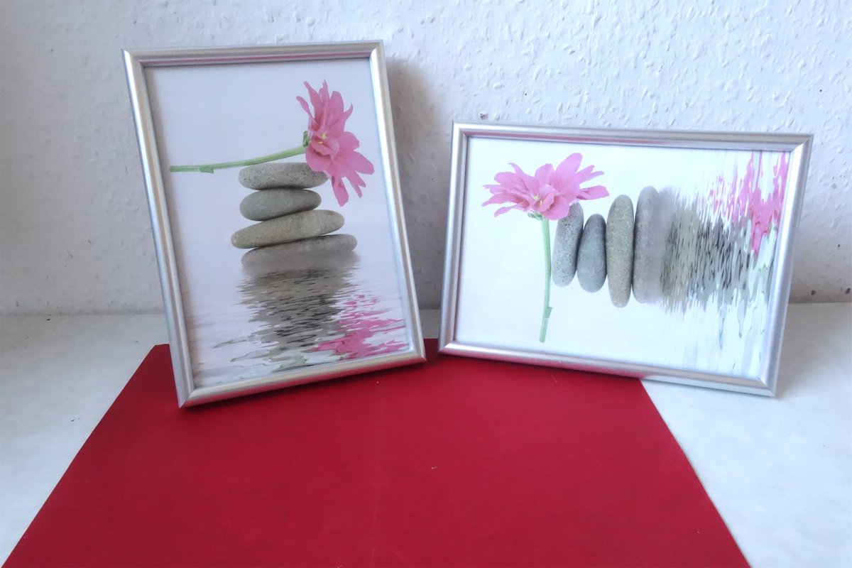 dieastra's tweet photo. Want to make a bed for your beloved captain? Get a thick silver picture frame (with ridges) or I glued together two thin ones. For the sheet I added a piece of red paper from my collection. #StarTrekEnterprise #Enterprsie @DrBecket @SugarCo52686108 @chibistef29 @StephanieGWill1 https://t.co/f8LgSywFpq