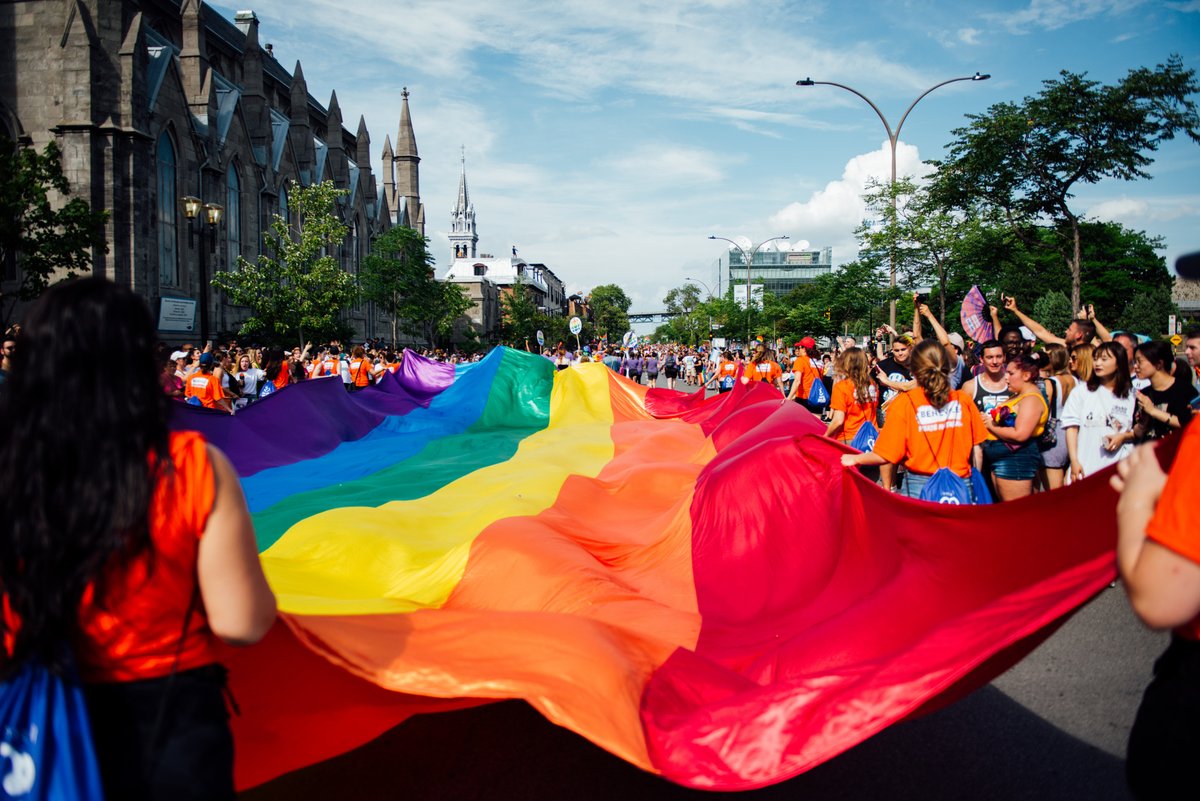 Val_Plante's tweet photo. C’est officiel : Montréal adhère au réseau international Rainbow Cities Network, un réseau mondial des villes LGBTQ2+! Ce geste réaffirme une fois de plus notre volonté ferme de faire de MTL une ville inclusive pour tous-tes. 🏳️🌈 #polmtl @RainbowcitiesO 📸 : Alison Slattery https://t.co/cqaKus9Xtl