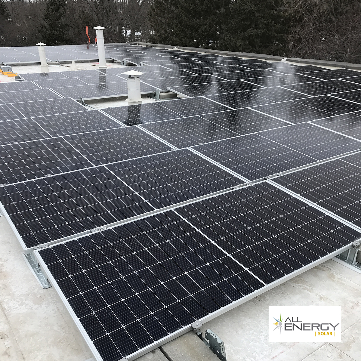 Our #Solar #InstallOfTheWeek is a commercial project in Cottage Grove, Minnesota.  Now the roof is dual-purpose - protection from the weather, as well as 28.48 kw energy generation from the sun! Learn more about Solar for Business: https://t.co/pt4tP2fVOb https://t.co/pwGC09GqXT