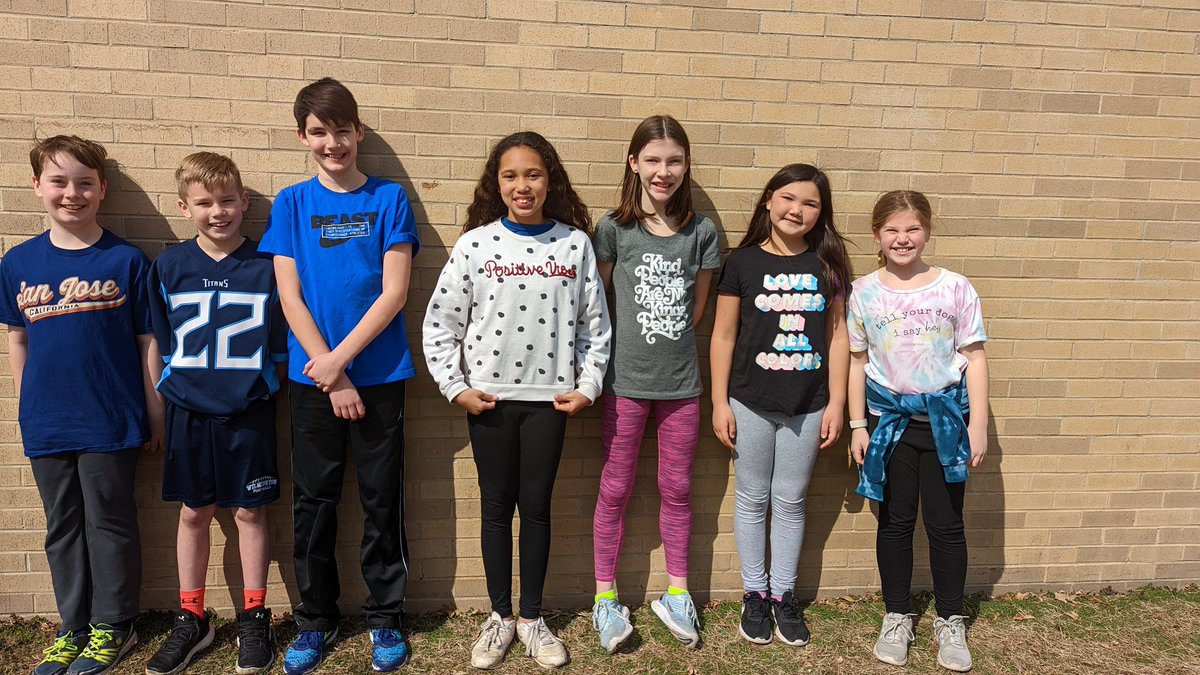 NorthWilm's tweet photo. Literacy Week comes to an end with our "readable" shirts!👕👚🧥#schoolspirit #sayitwithyourshirt https://t.co/O6id7AZp0Z