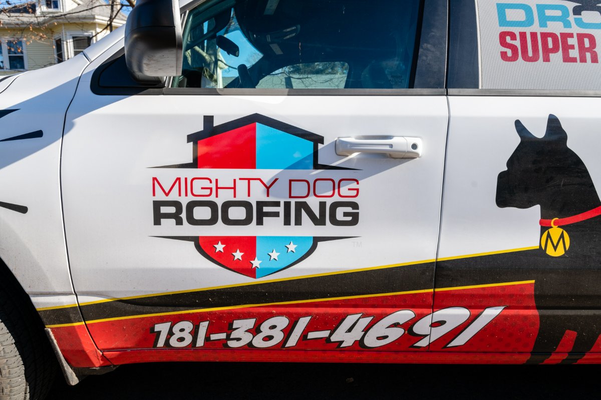 MightyDogMWB's tweet photo. There's a reason why we're regarded as expert roofers. When you need a team you can count on to get the job done right, give us a call: 781-996-0043. #MightyDogRoofing #ResidentialRoofing #CommercialRoofing #GutterWork #StormDamage #BostonRoofing #MetroWestBoston https://t.co/7H3Ap61xrC