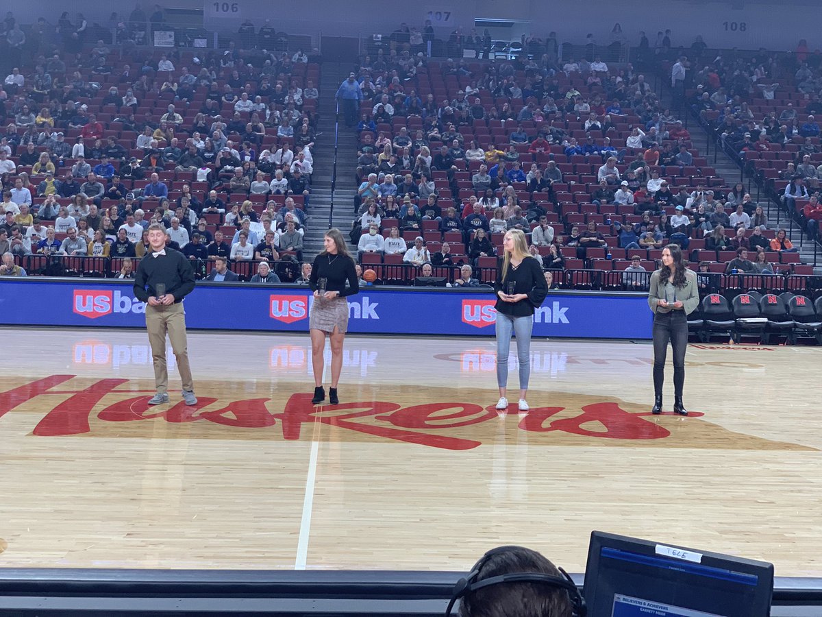 jellis312000's tweet photo. 2021-22 @nsaahome Believers &amp; Achievers Award Winners.  @BBHSINDIANSS @callie_white14 https://t.co/aQuKYPm2Ye