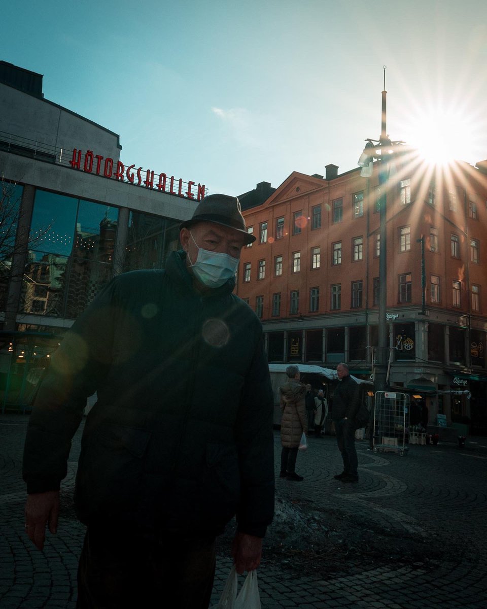 IssarCerrato's tweet image. Walk with me #streetphotography