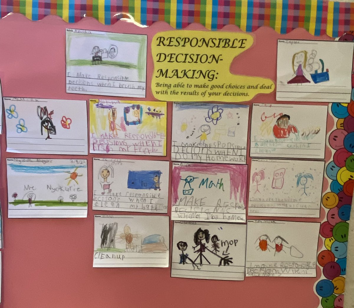 KPs326's tweet photo. In observance of SEL(social emotional learning) day, Ms. D and Ms. Hodges worked with K-2 students to create a SEL Patch Quilt that illustrates the 5 competencies of SEL. #ps326 #SELDAY @District22BKNY @NYCSchools https://t.co/njuuSVfsOb