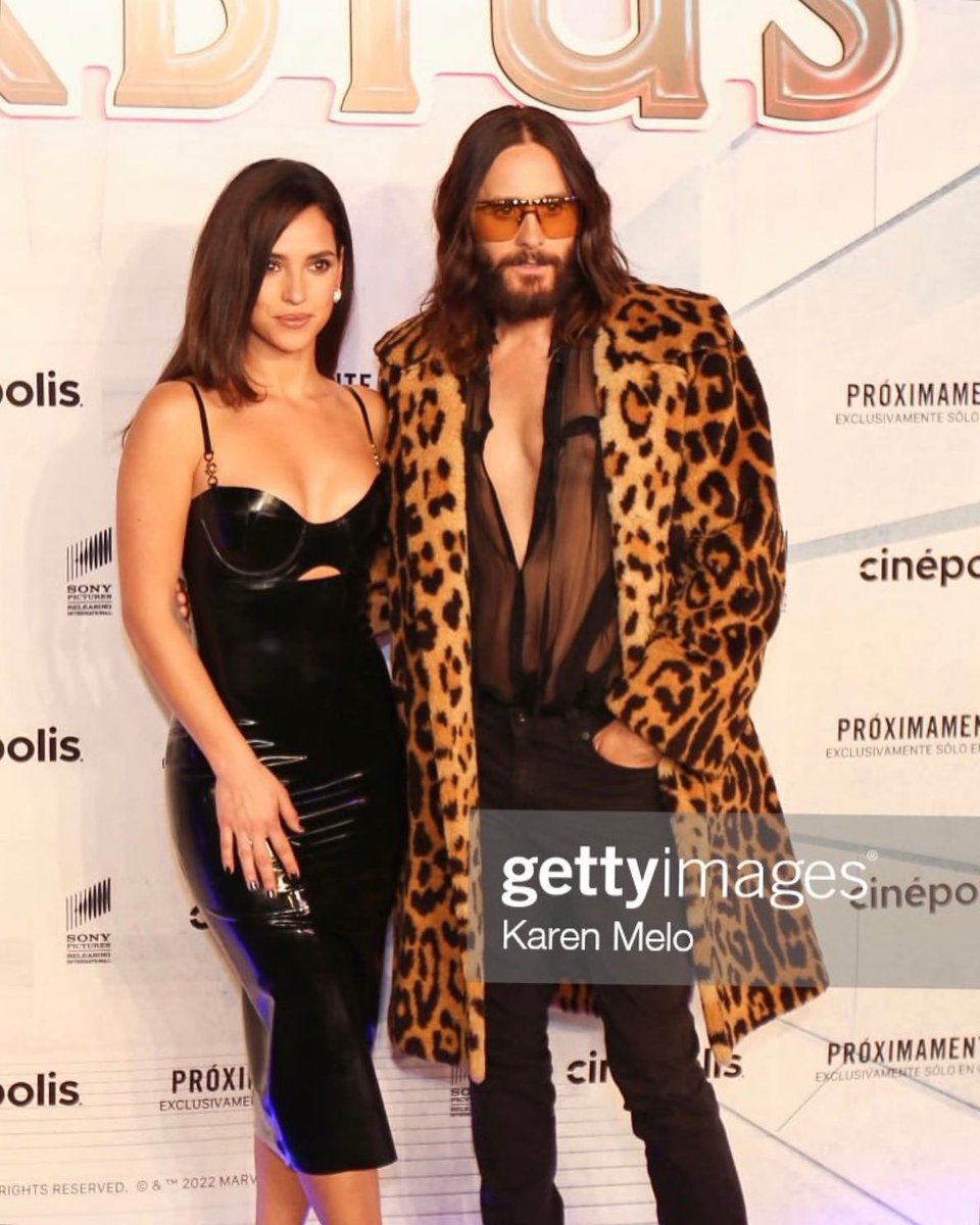 JaredLeto's tweet photo. FIRST MORBIUS PREMIERE IN MEXICO CITY!! GRACIAS MEXICO POR UNA NOCHE INVOLVIDABLE!!! LOS QUIERO UN CHINGO!! 🇲🇽🧔🏻‍♀️🦇🧛🏻‍♀️

@MorbiusMovie #MORBIUS

📸 Karen Melo / Future Publishing / Getty Images https://t.co/8o95Ar3om8