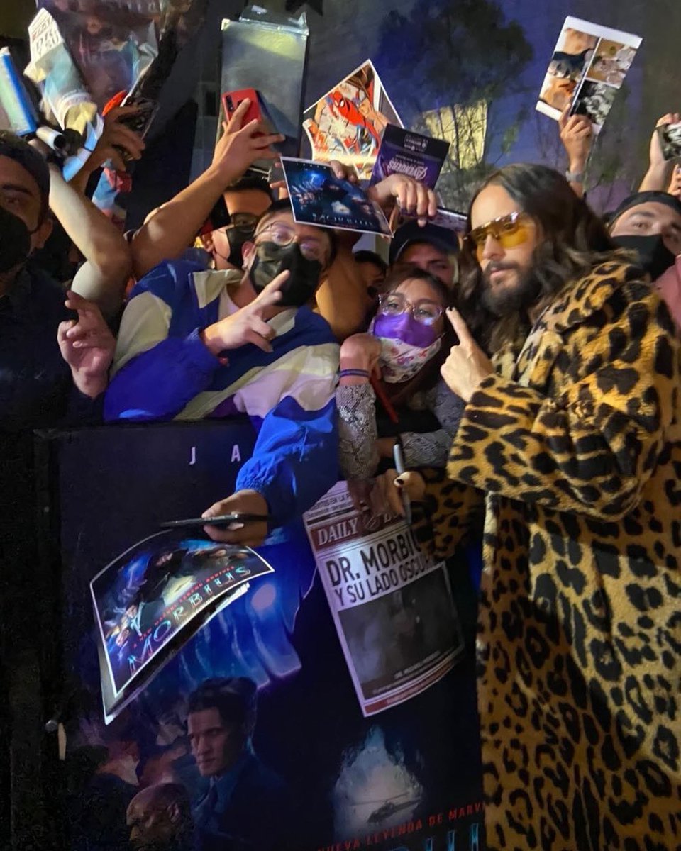 JaredLeto's tweet photo. FIRST MORBIUS PREMIERE IN MEXICO CITY!! GRACIAS MEXICO POR UNA NOCHE INVOLVIDABLE!!! LOS QUIERO UN CHINGO!! 🇲🇽🧔🏻‍♀️🦇🧛🏻‍♀️

@MorbiusMovie #MORBIUS

📸 Karen Melo / Future Publishing / Getty Images https://t.co/8o95Ar3om8