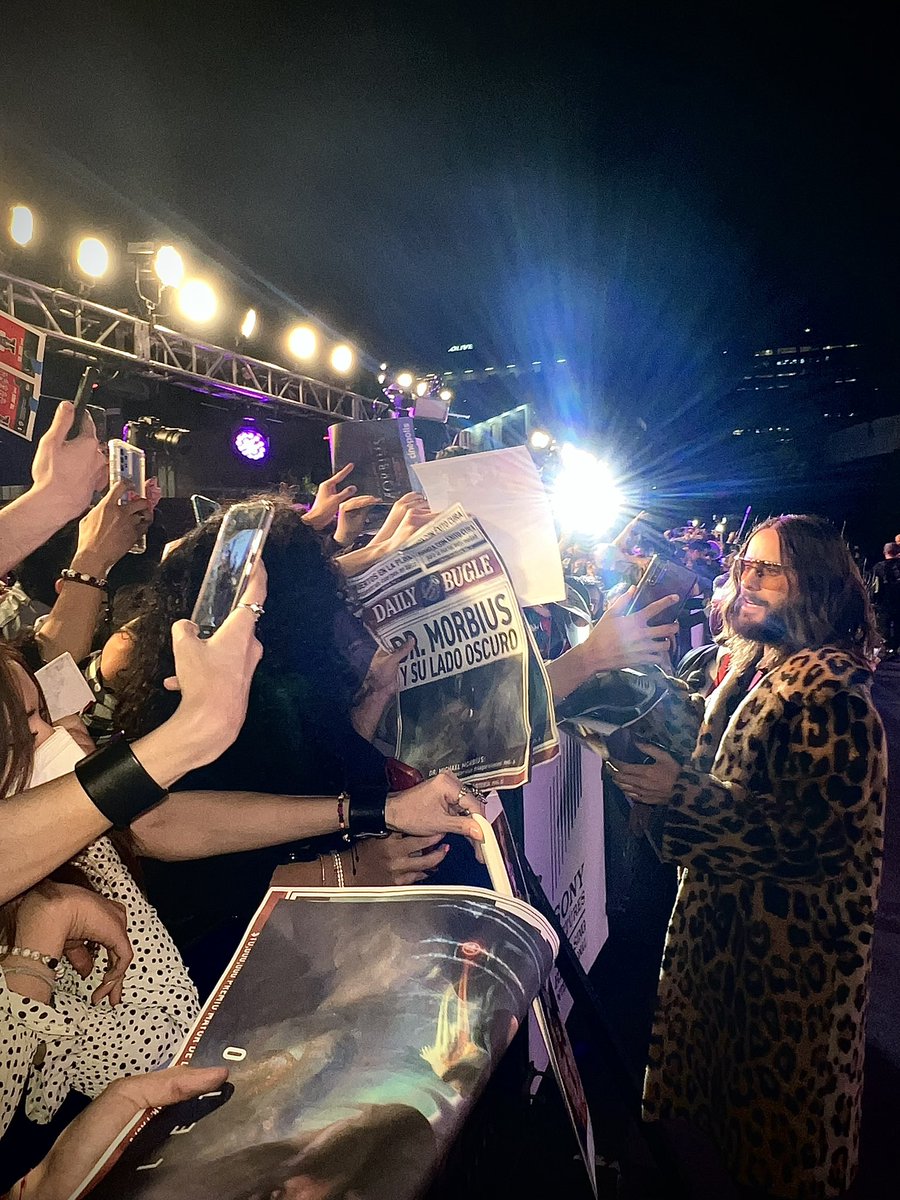 JaredLeto's tweet photo. FIRST MORBIUS PREMIERE IN MEXICO CITY!! GRACIAS MEXICO POR UNA NOCHE INVOLVIDABLE!!! LOS QUIERO UN CHINGO!! 🇲🇽🧔🏻‍♀️🦇🧛🏻‍♀️

@MorbiusMovie #MORBIUS

📸 Karen Melo / Future Publishing / Getty Images https://t.co/8o95Ar3om8