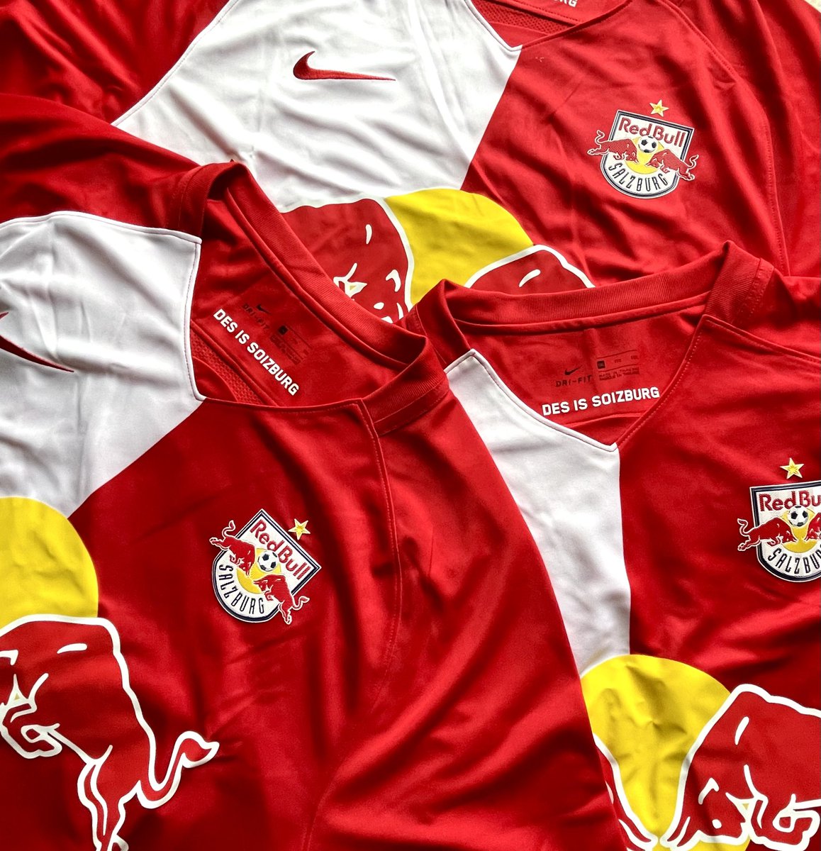 mysteryshirts's tweet photo. 🚨 GIVEAWAY! 🚨

It’s Friday! So we’re giving away a Football Shirt Mystery Box! 🔥 

All you have to do is this!
Retweet This Tweet 🔁
Follow Us ✅

Winner will be announced Sunday at 6PM ⏰ 
Good Luck! 🍀

https://t.co/UQXMLO9nmy 📦 https://t.co/KhzCd2EwUA