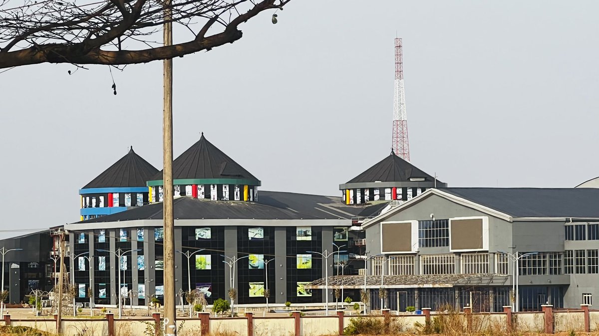 FrancisNwaze1's tweet photo. The wonders in Ebonyi that is giving opposition party sleepless nights because Governor Umahi has given the masses the reason for the overwhelming support he is enjoying. 

Having observed that they cannot sway the masses into going against the Governor, they now devise the… https://t.co/JNopCpknFw