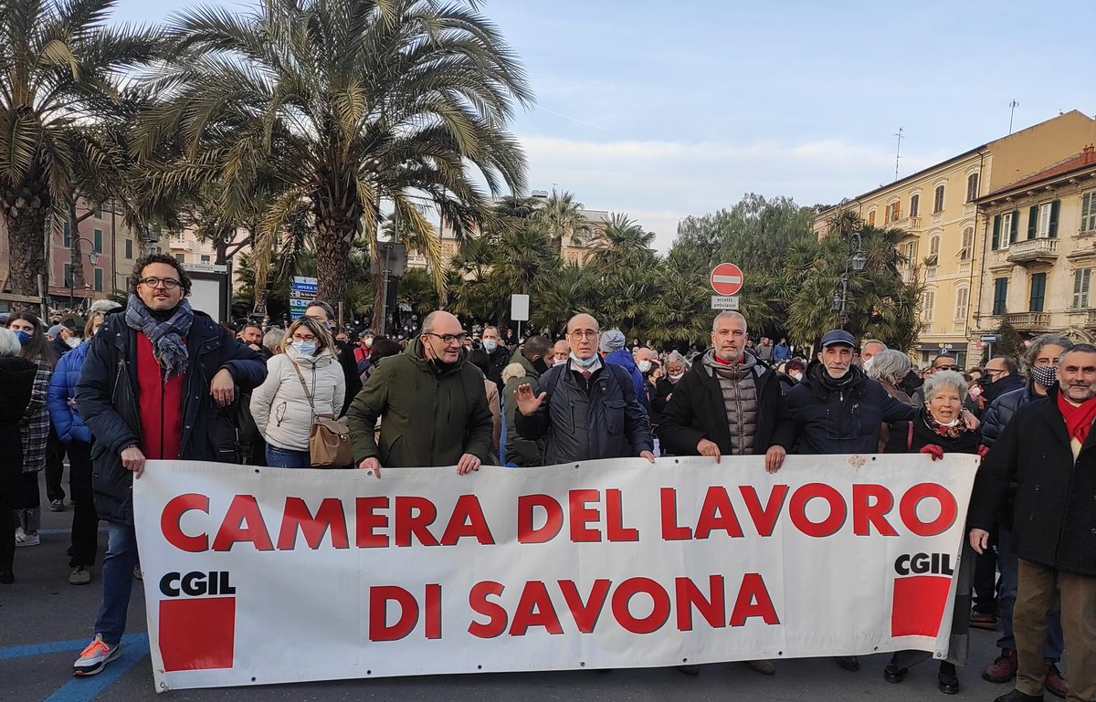 Cgil_Liguria's tweet photo. 🟥 Manifestazione in difesa della sanità pubblica: #CGIL #Savona presente! #Albenga #11marzo https://t.co/VKolNwcY69