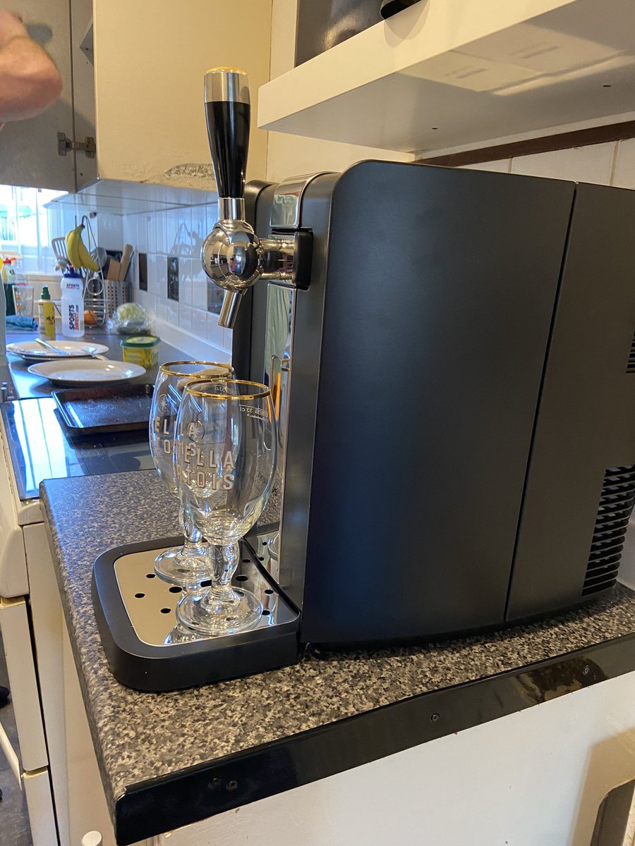 KeystoneYoung's tweet photo. Best purchase in a long time thank you @TheBeerHawk #amazingbeer https://t.co/BATW7rd377
