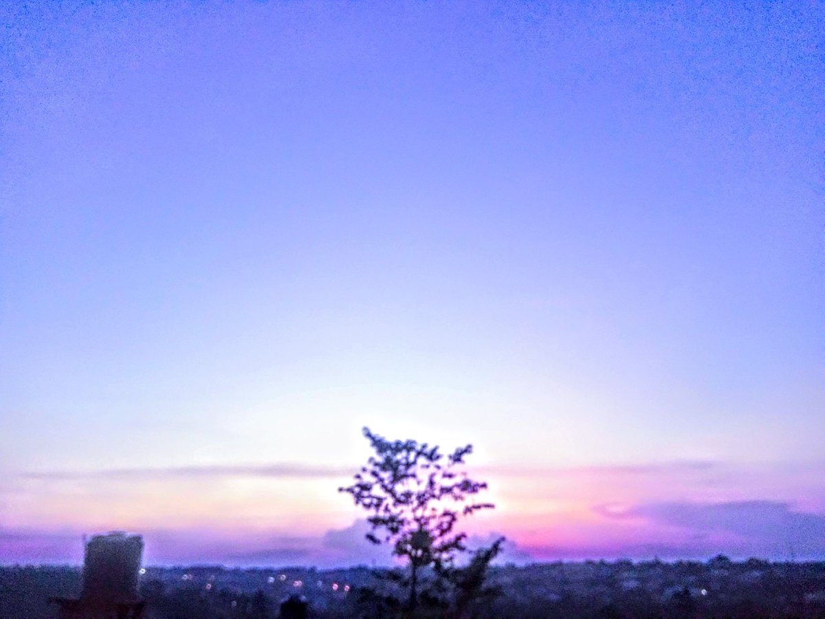 v_temi's tweet photo. Hi #NFTCommunity I'll be dropping my first collection named skyscapes. Focusing on the beauty of landscapes and skylines on Sunday , I'm gonna need all your support , make sure to grab your favourite ❤️❤️

#NFTs #NFTCommunity #nftsale #NFTshilling
#NFTartist #nftart https://t.co/AirINWiDSJ