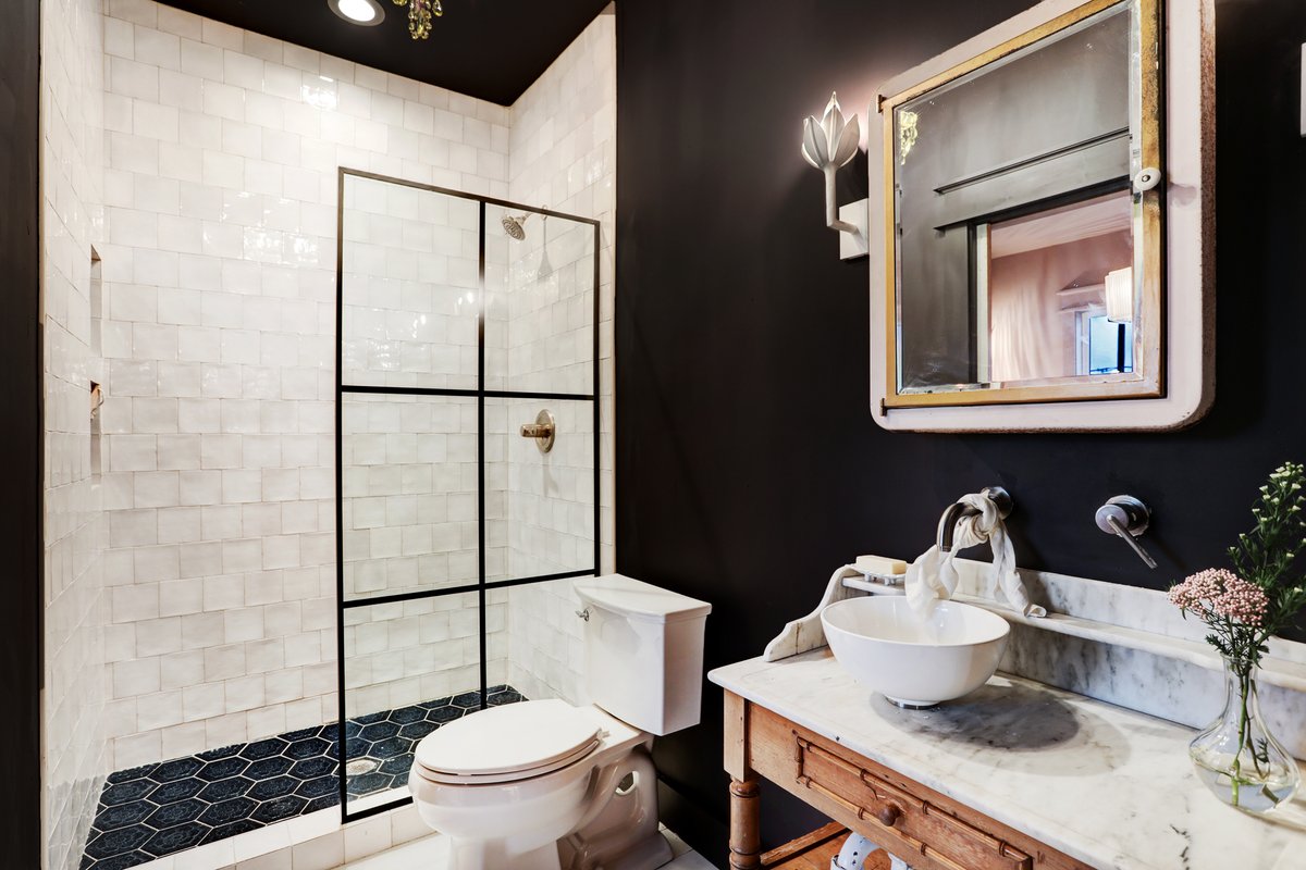 TKImages's tweet photo. 680 sqft of perfection! 

1216 32nd St | 680 sqft | East End | $470,000 USD | MLS# 76334180

Photographer: Dan Young
Editor: Judy Dail
Agent: Jennifer Delaney | Nan Properties
Builder/Designer: Plum Construction
#tinyhouse #tinyhousemovement #galveston #realestate https://t.co/JfIWxnNKCX