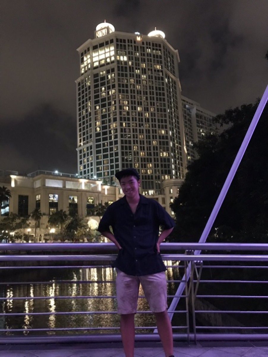 じゃり研の父親的存在こばやしれんや。

とにかく家が大きくて、何かあるととりあえず集まっちゃう。もはや部室だよね。
家の大きさが気になる一年生は是非じゃり研に！！
#鳥大オンライン新歓