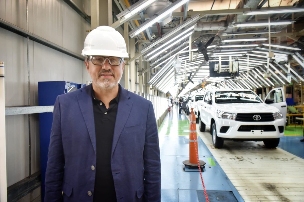 dievalen's tweet photo. Con el equipo de Trabajo y Producción de @Municipalidad3F visitamos la planta de #Toyota en Zarate. Una experiencia que motiva a seguir apostando por la producción nacional, la innovación, la exportación y la cultura del trabajo. https://t.co/f72GZYNe7Y