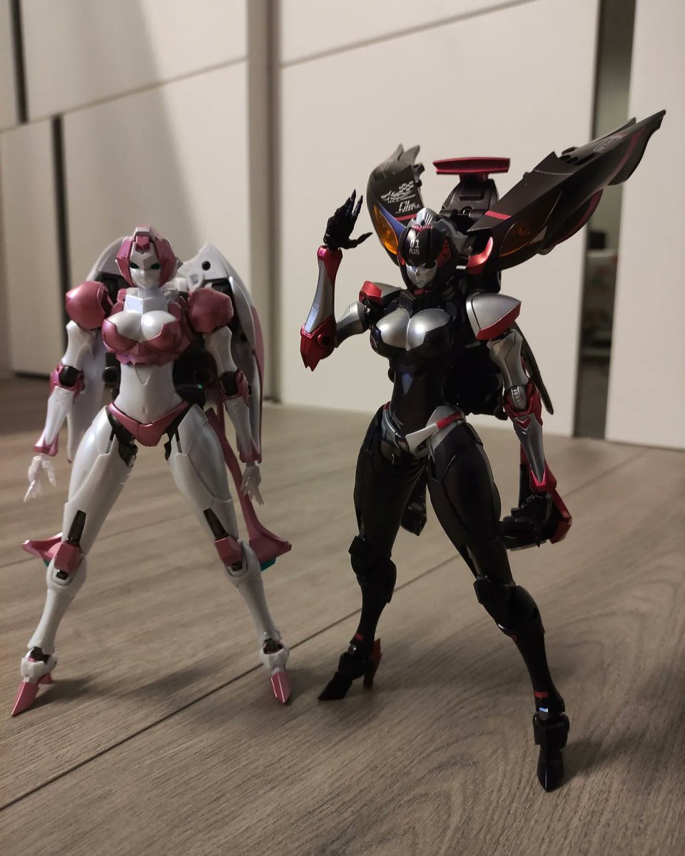 victorleezz's tweet photo. 變形雙妹嘜
#大火鳥玩具 #ex01plus #武機姬 #mocha https://t.co/4ZuOhQXWTm