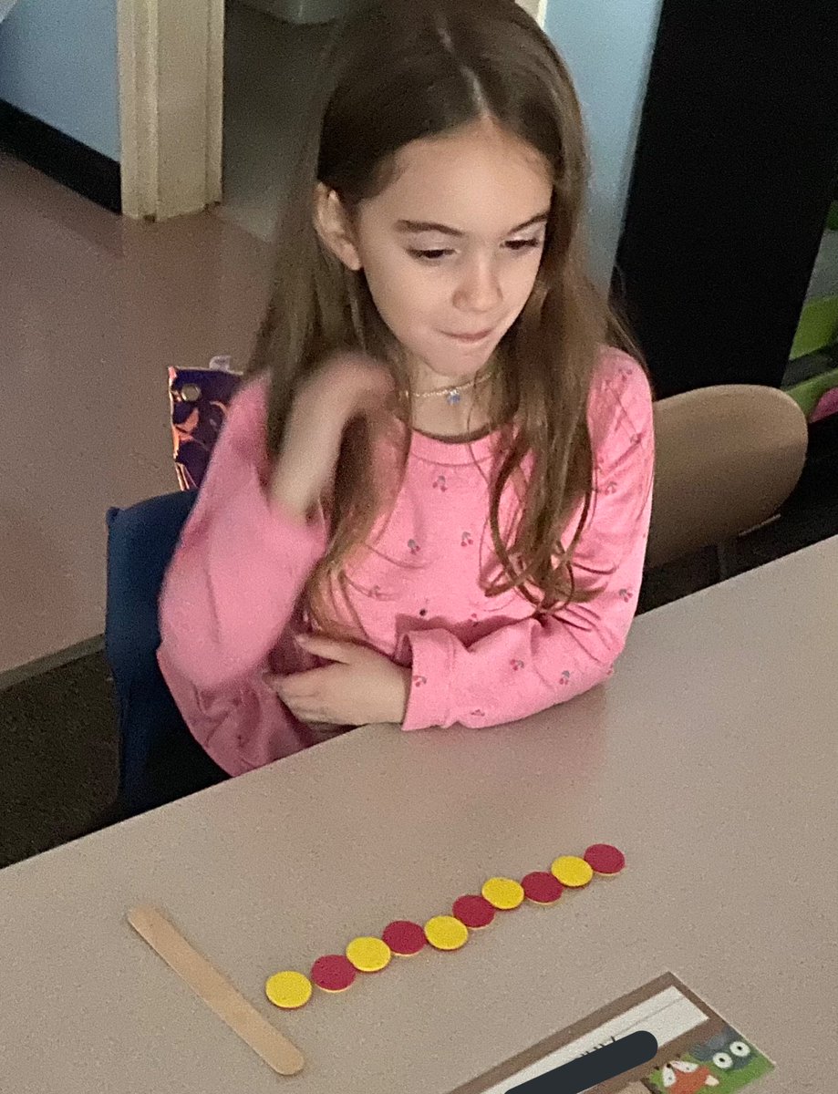 AngelaRanous's tweet photo. Students decompose numbers into partners using break apart sticks for visual representation. @OtterBias @JoTysor   #itsbetterinthegrove https://t.co/CODZksvJrt