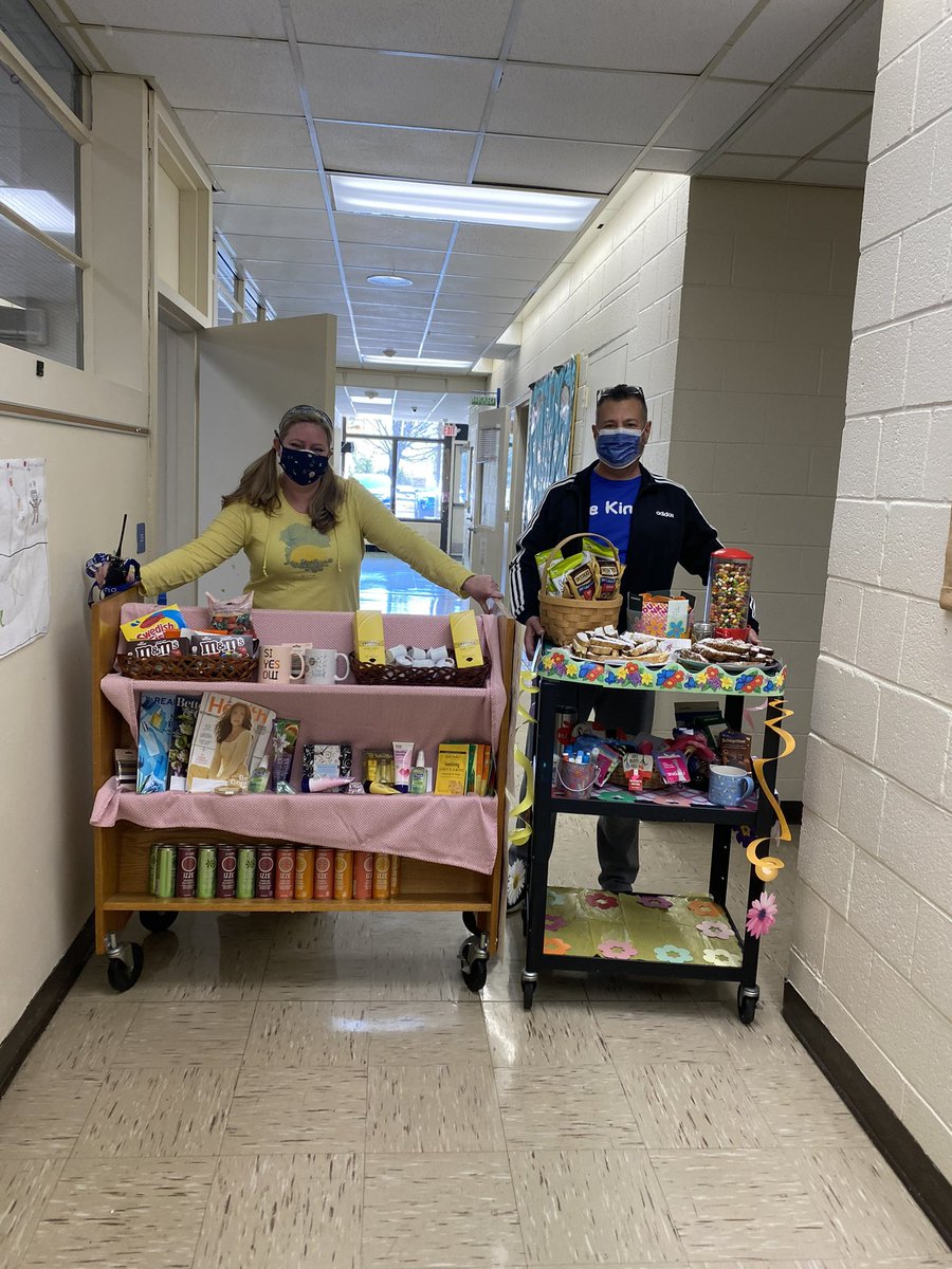DutchNeckWWP's tweet photo. The DN Cares Cart is on the move today! Mr. Argese &amp; Mrs. Bruce are delivering special treats to teachers in honor of #wwpSELday ! The dragons are grateful for our admin and amazing retirees who made this possible 💙💚🤍 @WWP_Schools https://t.co/9m9wa9FdLS