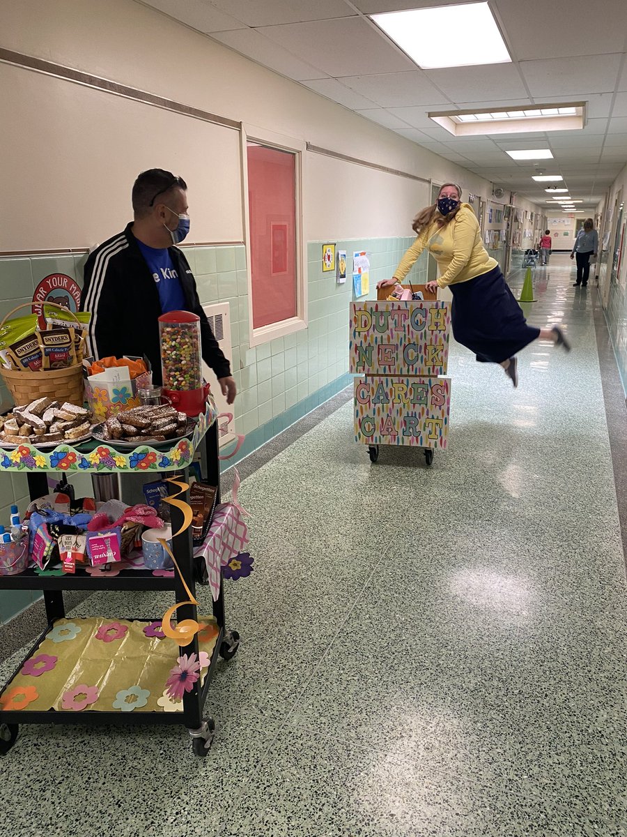 DutchNeckWWP's tweet photo. The DN Cares Cart is on the move today! Mr. Argese &amp; Mrs. Bruce are delivering special treats to teachers in honor of #wwpSELday ! The dragons are grateful for our admin and amazing retirees who made this possible 💙💚🤍 @WWP_Schools https://t.co/9m9wa9FdLS