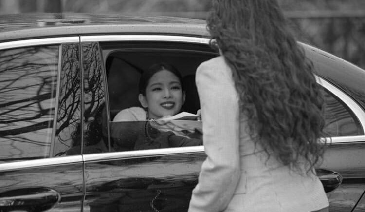 96jnks's tweet photo. The kindest heart in the whole world belongs to Jennie ❤😭 https://t.co/rBEylAicVU