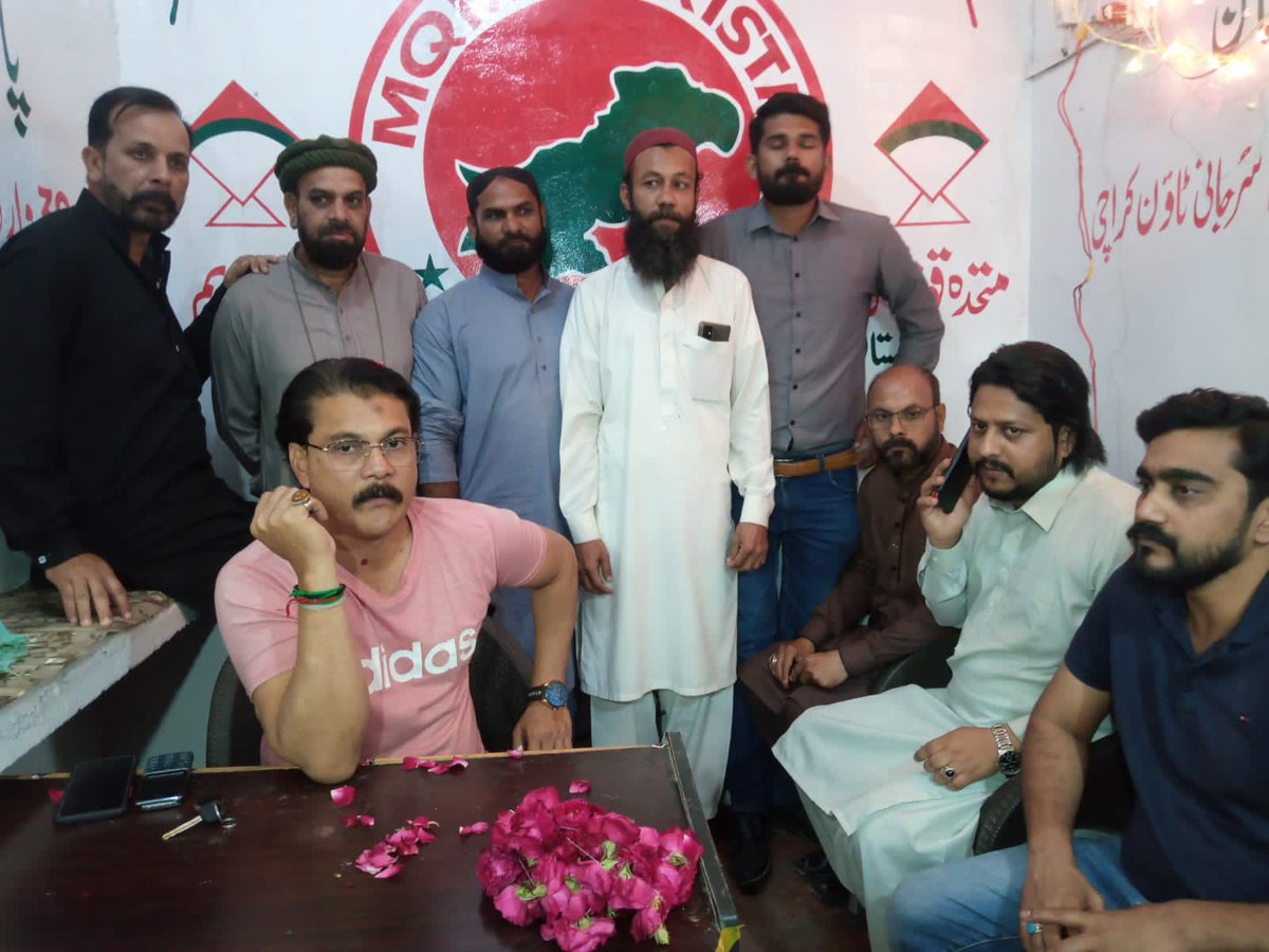 Surjanitown1's tweet photo. ٹاؤن آرگنائزر ریحان حسین بھائی اراکین ٹاؤن کمیٹی ,حق پرست رکن صوبائی اسمبلی باسط احمد صدیقی بھائی نے سرجانی ٹاون یوسی L1 کے یوسی آفس کا افتتاح کردیا۔یوسی کے ذمہ داران اور کارکنان کی بڑی تعداد نے شرکت کی۔
 *سرجانی ٹاؤن* 
 *ایم کیو ایم پاکستان*
@ZahidMansori https://t.co/2DtALLJtl7