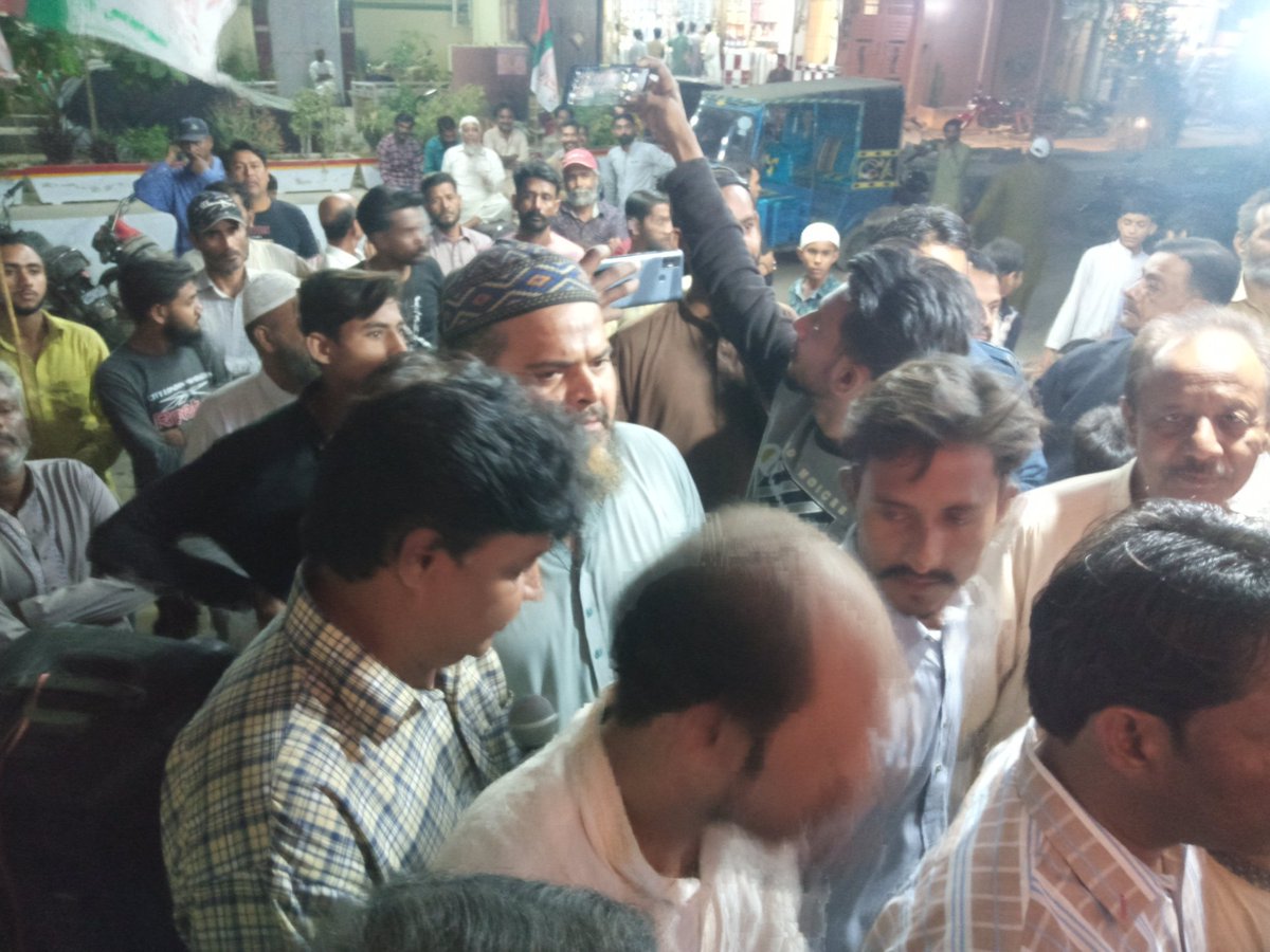 Surjanitown1's tweet photo. ٹاؤن آرگنائزر ریحان حسین بھائی اراکین ٹاؤن کمیٹی ,حق پرست رکن صوبائی اسمبلی باسط احمد صدیقی بھائی نے سرجانی ٹاون یوسی L1 کے یوسی آفس کا افتتاح کردیا۔یوسی کے ذمہ داران اور کارکنان کی بڑی تعداد نے شرکت کی۔
 *سرجانی ٹاؤن* 
 *ایم کیو ایم پاکستان*
@ZahidMansori https://t.co/2DtALLJtl7