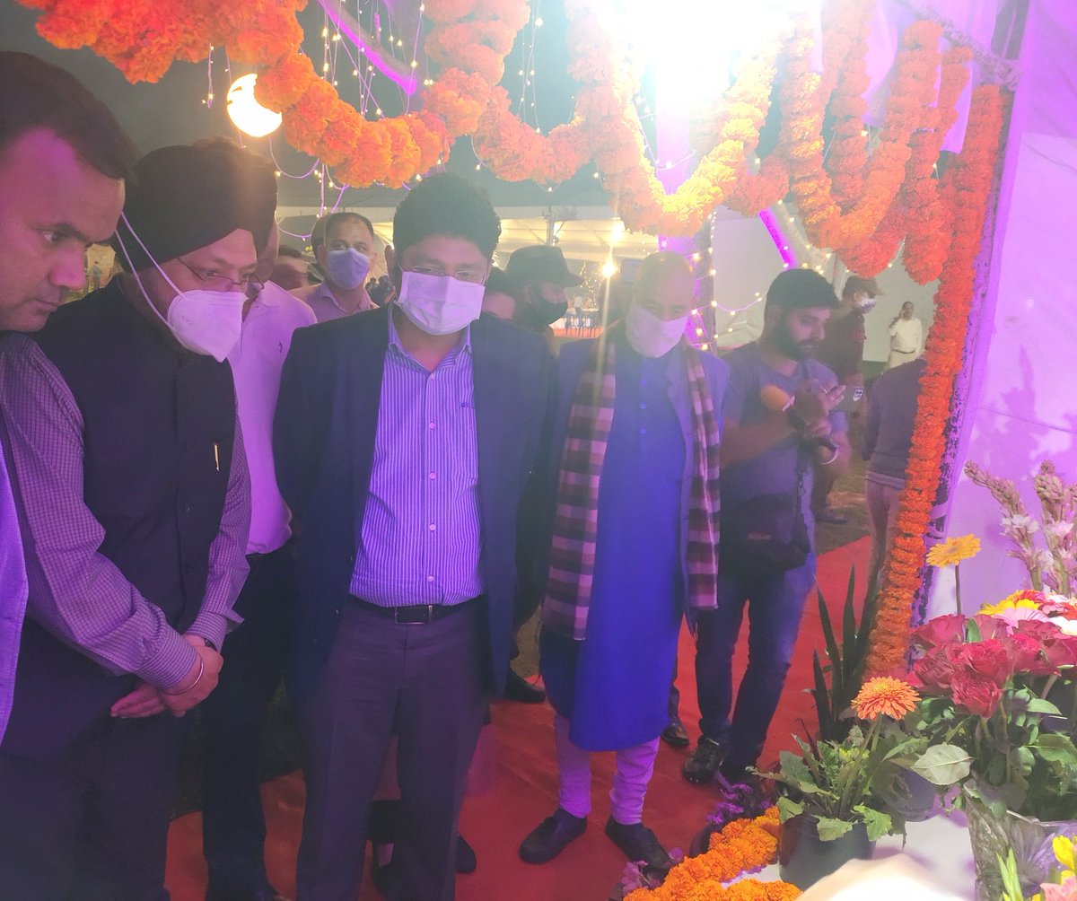 PtSanket's tweet photo. Div Com inaugurates two day Garden festival at Bagh-e-Bhour in presence of Sh M Raju Commissioner Secretary (Jal Shakti) Vivekanand Rai(Director Tourism) Abhishek Sharma(Mission Director SBM Urban) &amp; Jatinder Singh(Director Floriculture Jmu) &amp; Political Activist Pitamber Sharma g https://t.co/8j4sCPYf3V